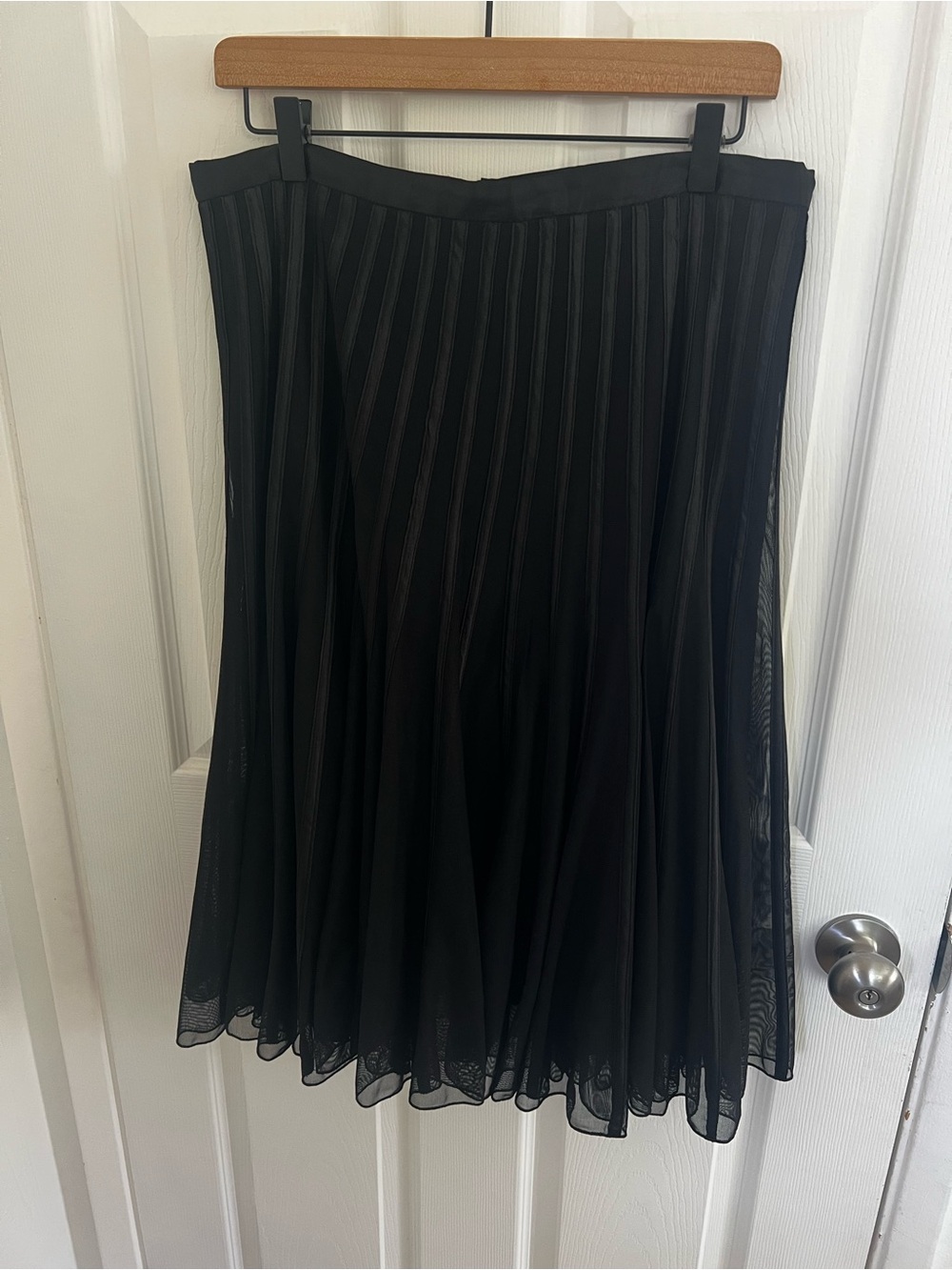 Sandra Darren Black Pleated Midi Skirt
